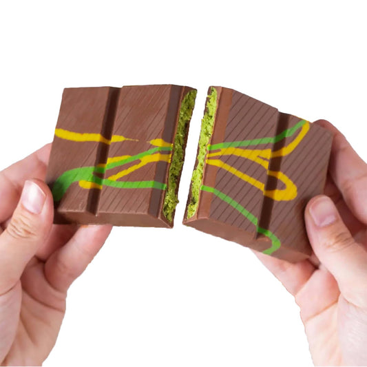 Dubai Chocolate Bar Pistachio, Crunchy Loaded Viral Knafeh Chocolate Bar with Pistachio Cream and Kataifi