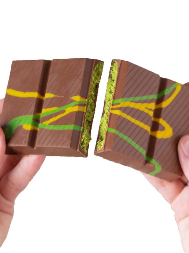 Dubai Chocolate Bar Pistachio, Crunchy Loaded Viral Knafeh Chocolate Bar with Pistachio Cream and Kataifi